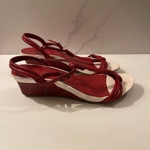 Kenneth Cole Reaction Red & White Sandals | 2 inch heels